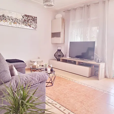 Semesterbostad Casa Ryli *